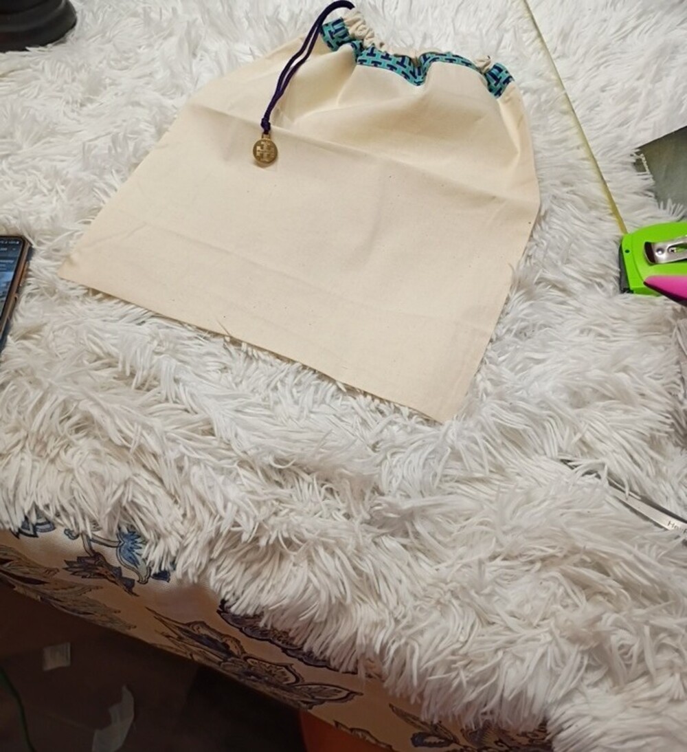 New Tory Burch Natural Canvas Shoe Bag with Teal & Navy Trim